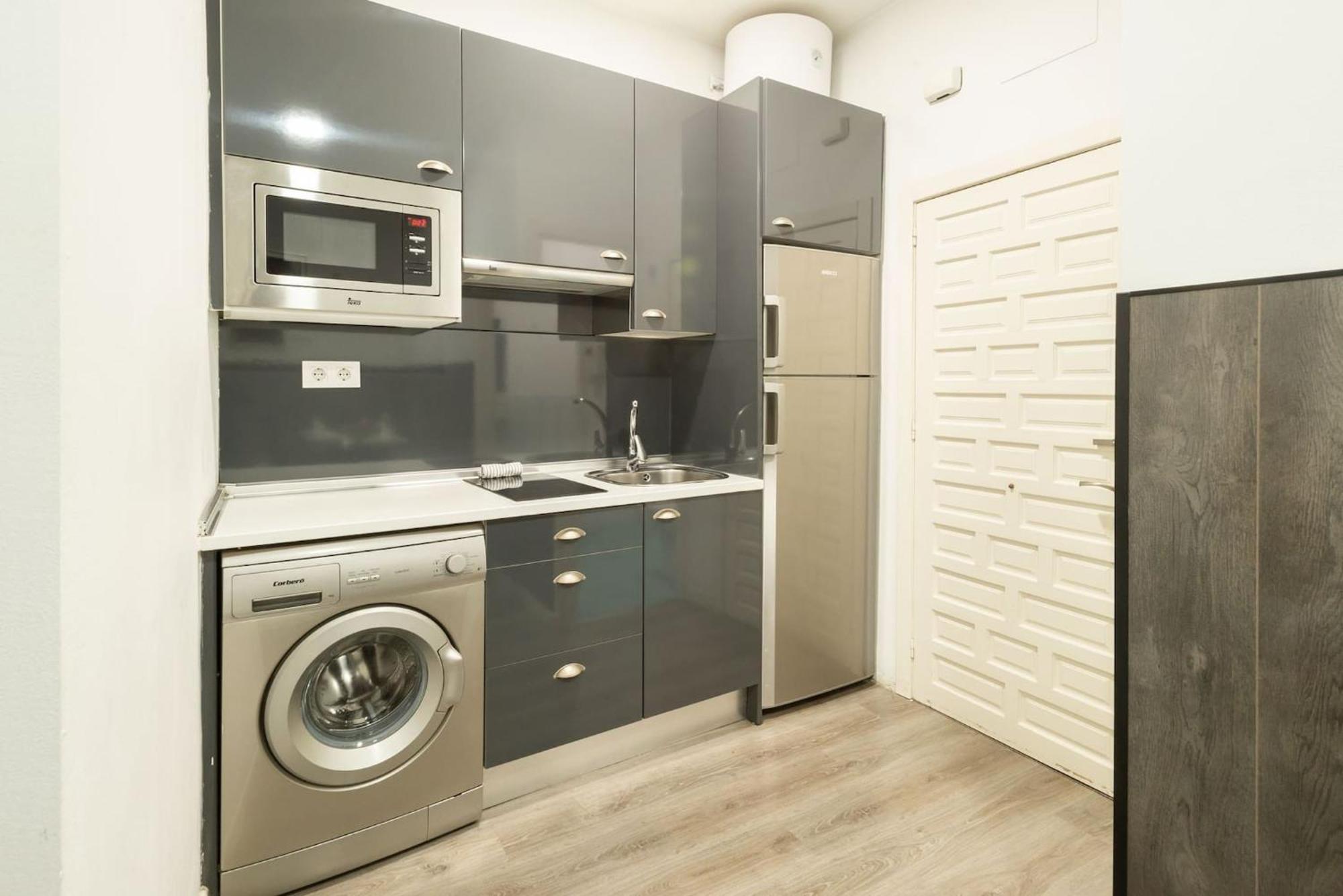 Apartamentos Day Madrid Plaza De Espana Centro Gran Via Sol Malasana Ngoại thất bức ảnh