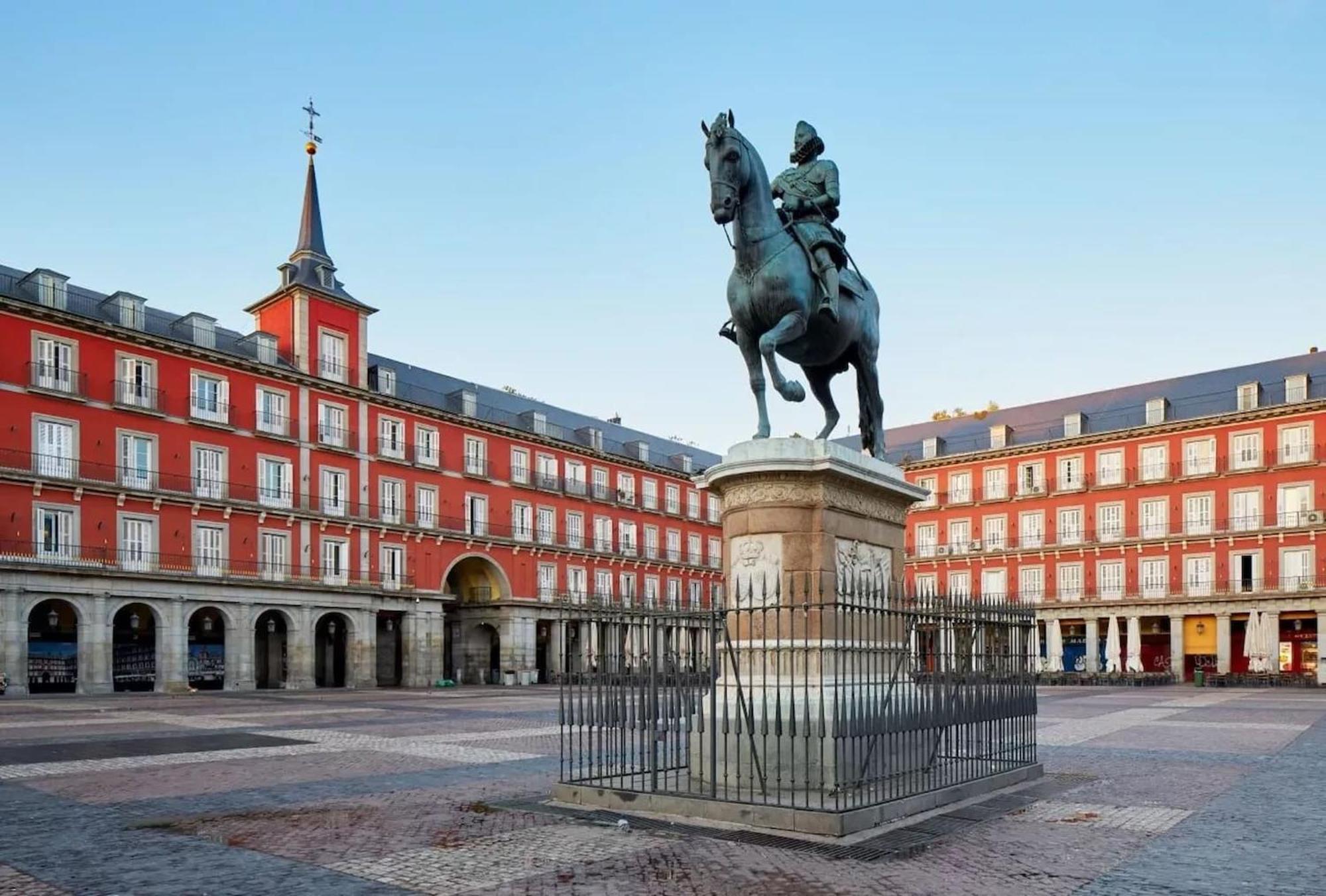 Apartamentos Day Madrid Plaza De Espana Centro Gran Via Sol Malasana Ngoại thất bức ảnh