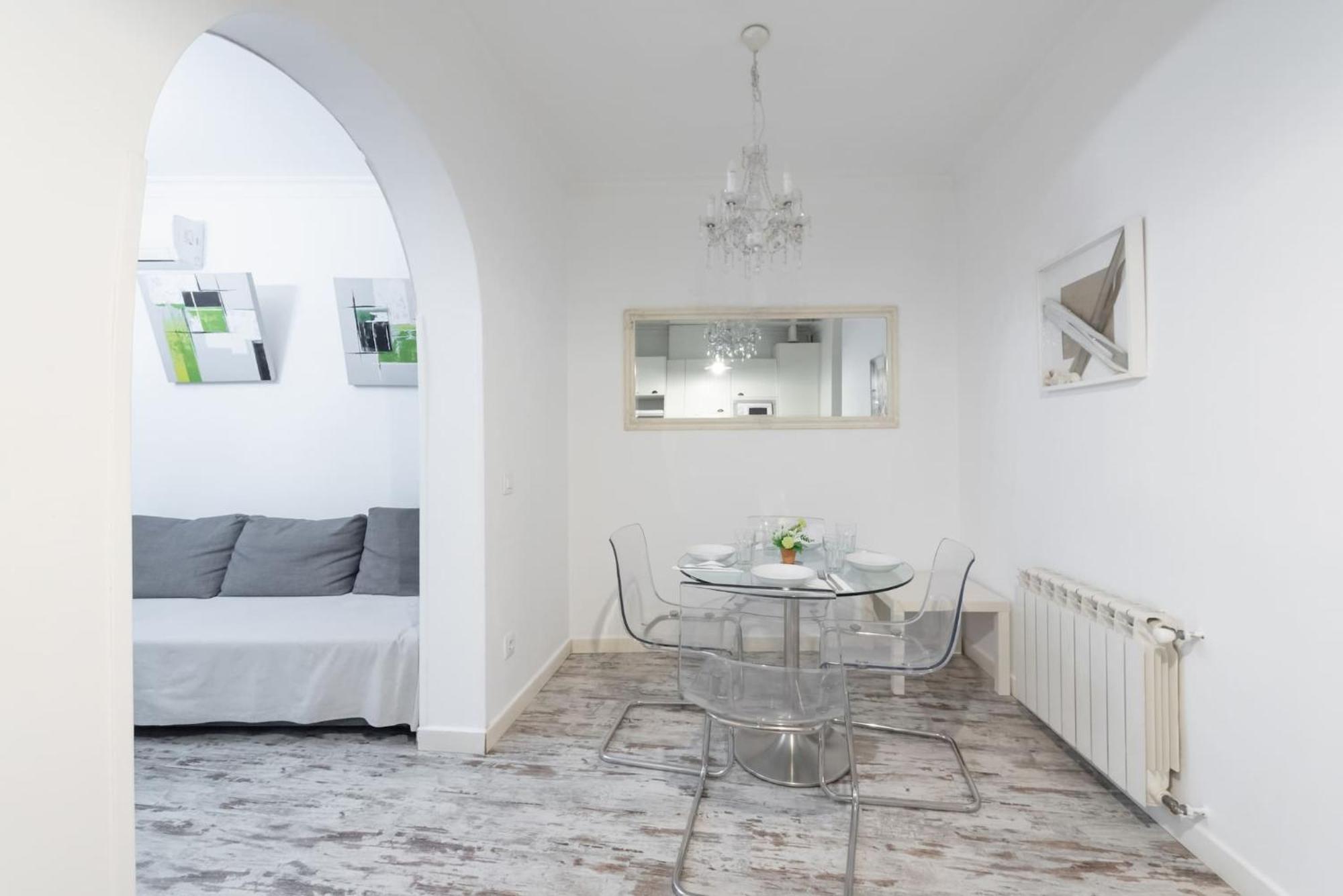 Apartamentos Day Madrid Plaza De Espana Centro Gran Via Sol Malasana Ngoại thất bức ảnh