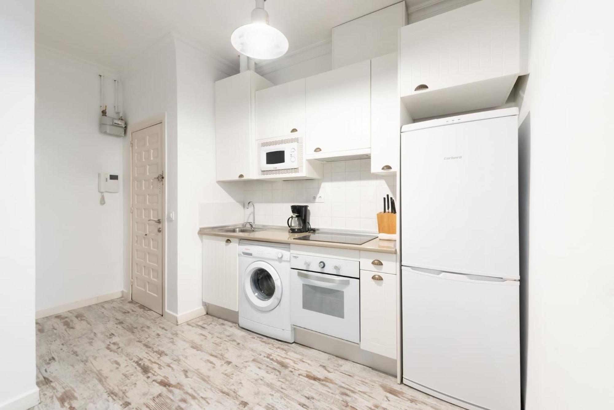 Apartamentos Day Madrid Plaza De Espana Centro Gran Via Sol Malasana Ngoại thất bức ảnh