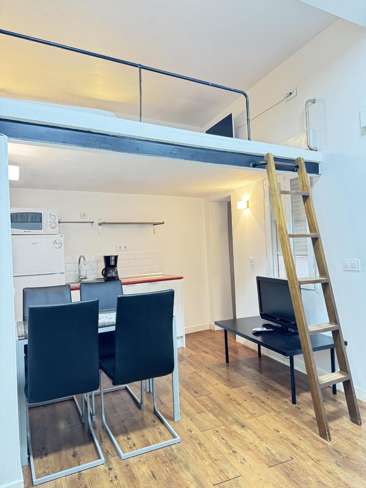 Apartamentos Day Madrid Plaza De Espana Centro Gran Via Sol Malasana Ngoại thất bức ảnh
